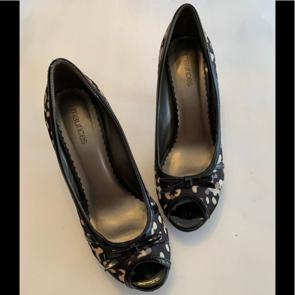 Maurice’s Shoes Size 8 Black, Brown & Cream Color